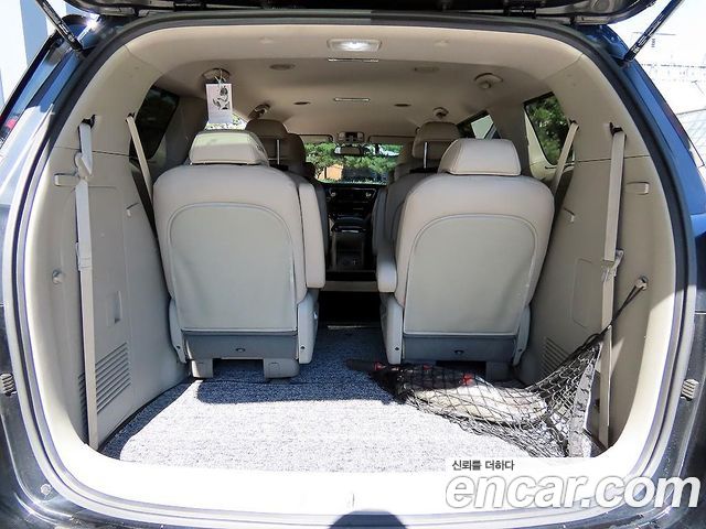 Kia Carnival 9-seater Prestige 2017 — фото 21