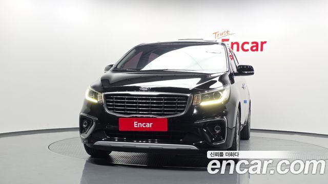 Kia Carnival 9-Seater Prstige 2019 — фото 3