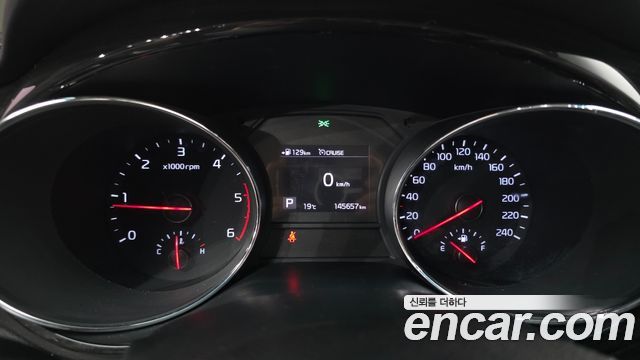 Kia Carnival 9-Seater Prstige 2019 — фото 8