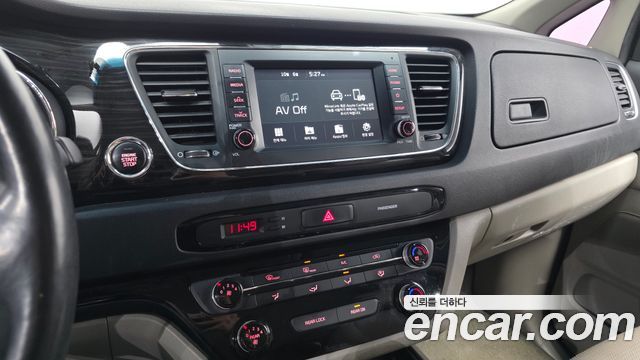 Kia Carnival 9-Seater Prstige 2019 — фото 14