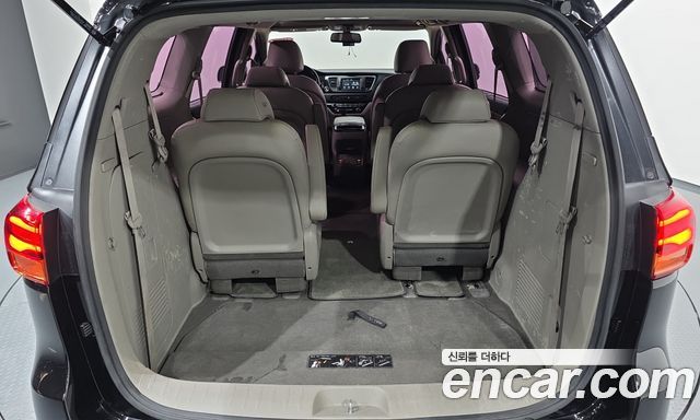 Kia Carnival 9-Seater Prstige 2019 — фото 20