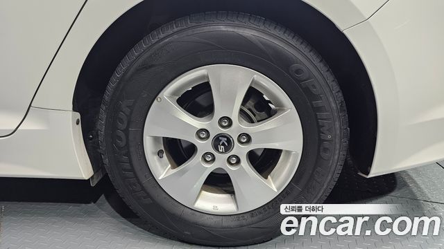 Kia K5 LPI Smart 2013 — фото 21