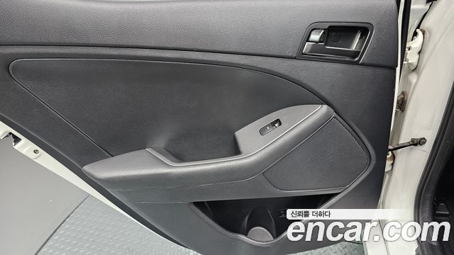 Kia K5 LPI Smart 2013 — фото 25