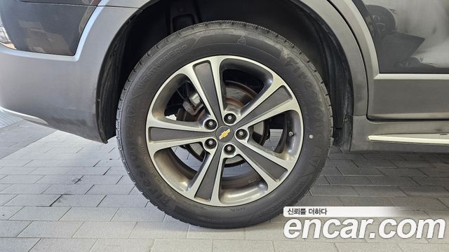 Chevrolet Captiva 2WD LTZ 2017 — фото 5