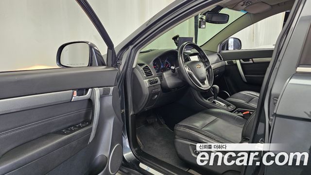 Chevrolet Captiva 2WD LTZ 2017 — фото 10