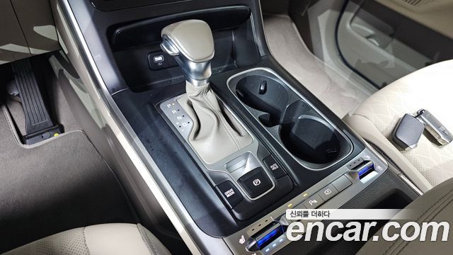 Kia Carnival (IV) Gasoline 9-Seater Prestige 2023 — фото 9