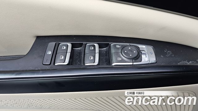 Kia Carnival (IV) Gasoline 9-Seater Prestige 2023 — фото 17