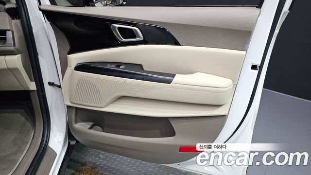 Kia Carnival (IV) Gasoline 9-Seater Prestige 2023 — фото 25