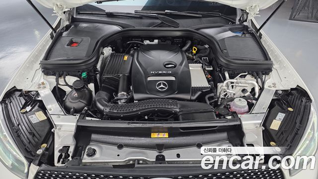 Mercedes-Benz GLC-Class (X253) GLC300e 4MATIC Coupe 2021 — фото 6