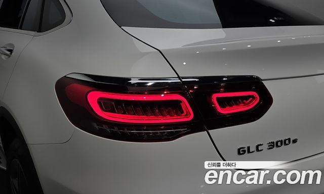 Mercedes-Benz GLC-Class (X253) GLC300e 4MATIC Coupe 2021 — фото 23