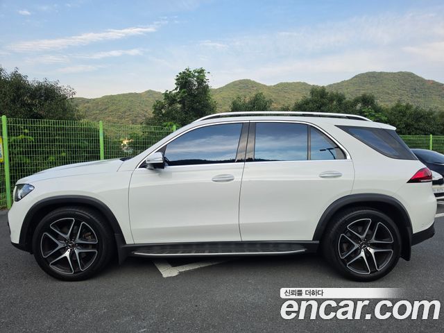 Mercedes-Benz GLE-Class (W167) GLE300d 4MATIC 2022 — фото 3