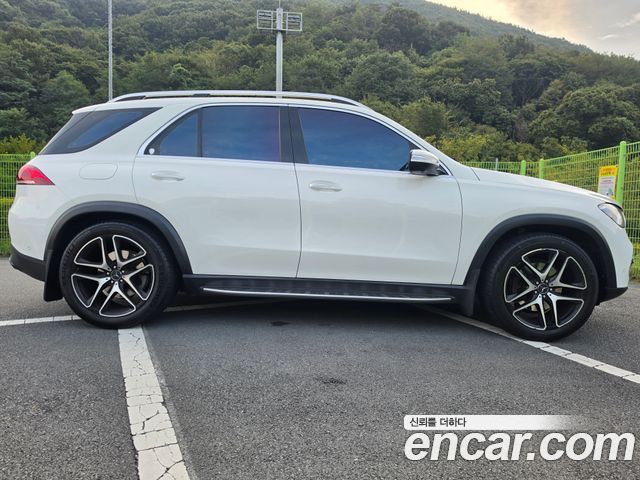 Mercedes-Benz GLE-Class (W167) GLE300d 4MATIC 2022 — фото 7
