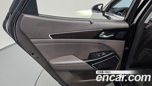 Kia K7 Hybrid Noblesse 2017 — фото 25