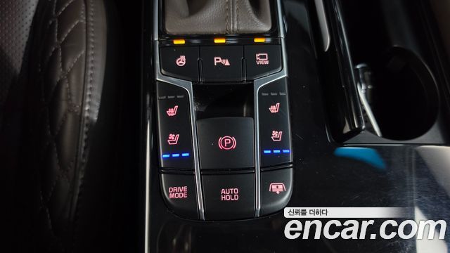 Kia K7 Hybrid Noblesse 2017 — фото 32