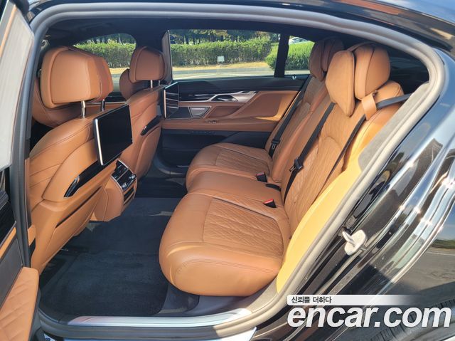 BMW 7 Series (G11) 740Li xDrive M Sport Package 2021 — фото 23