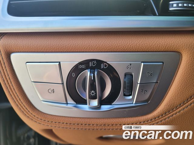BMW 7 Series (G11) 740Li xDrive M Sport Package 2021 — фото 24