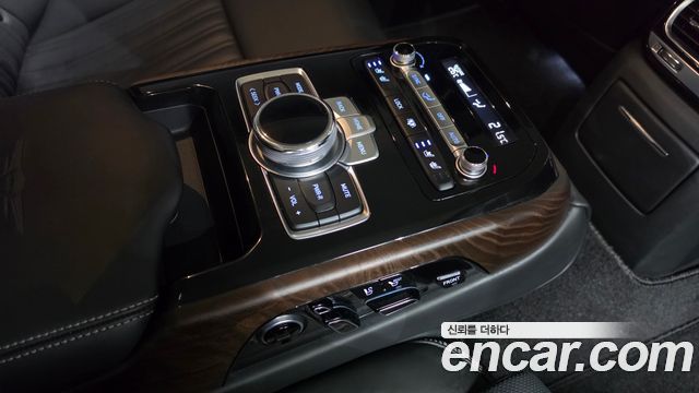 Genesis G90 3.3 T AWD Premium 2021 — фото 18