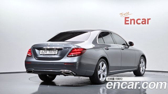 Mercedes-Benz E-Class (W213) E200 Avantgarde 2017 — фото 2