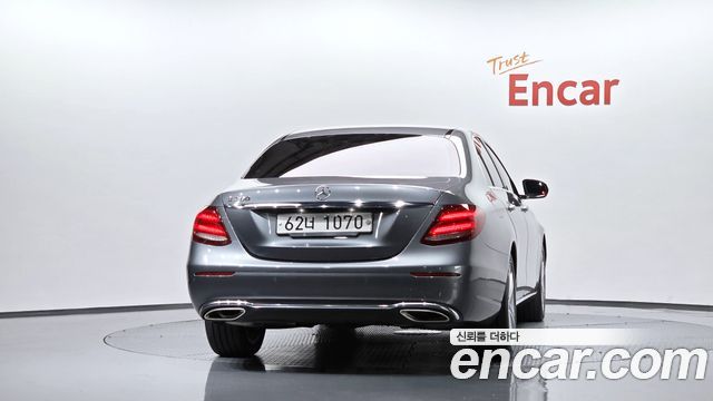 Mercedes-Benz E-Class (W213) E200 Avantgarde 2017 — фото 4