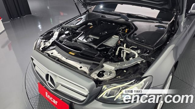 Mercedes-Benz E-Class (W213) E200 Avantgarde 2017 — фото 6