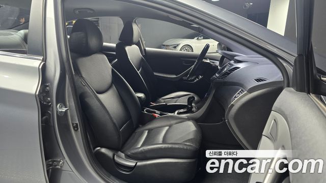 Hyundai Avante 1.6 GDi Modern Standard 2014 — фото 10