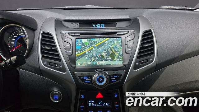 Hyundai Avante 1.6 GDi Modern Standard 2014 — фото 15