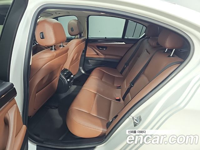 BMW 5 Series (F10) 528i xDrive 2014 — фото 16