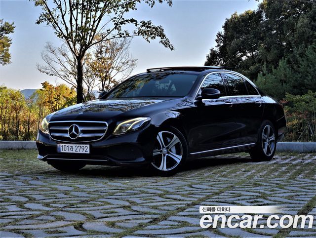 Mercedes-Benz E-Class (W213) E300 4MATIC Avnatgarde 2017 — фото 1