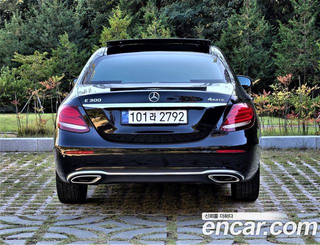 Mercedes-Benz E-Class (W213) E300 4MATIC Avnatgarde 2017 — фото 4