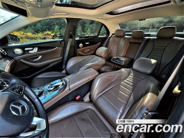 Mercedes-Benz E-Class (W213) E300 4MATIC Avnatgarde 2017 — фото 8