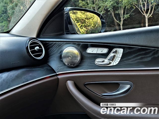 Mercedes-Benz E-Class (W213) E300 4MATIC Avnatgarde 2017 — фото 22