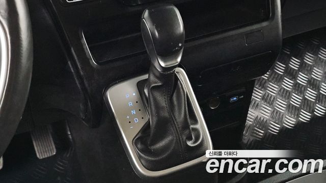 Hyundai Staria Cargo 5-Seater Modern 2023 — фото 9