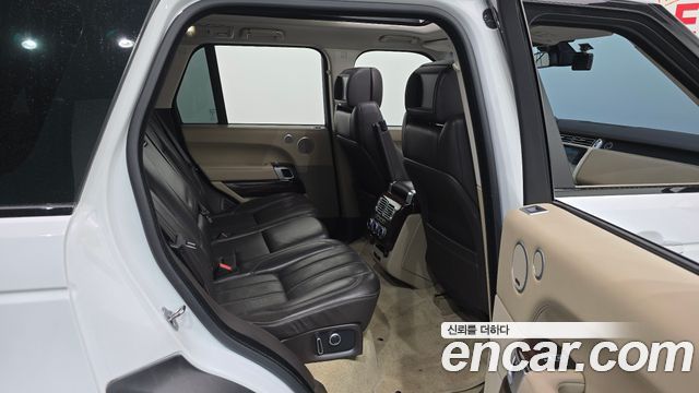 Land Rover Range Rover (IV) 4.4 SDV8 Vogue SE DIESEL 2016 — фото 11