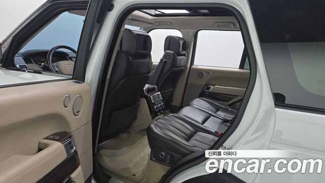 Land Rover Range Rover (IV) 4.4 SDV8 Vogue SE DIESEL 2016 — фото 12