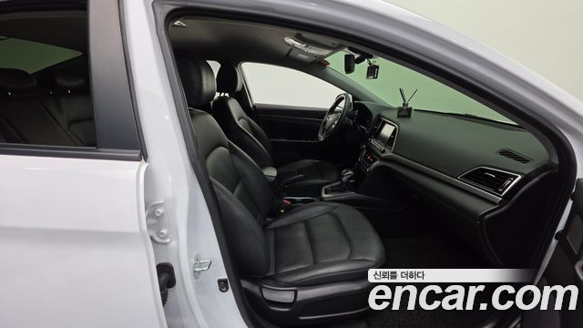 Hyundai Avante (AD) 1.6 GDI Value Plus 2018 — фото 10