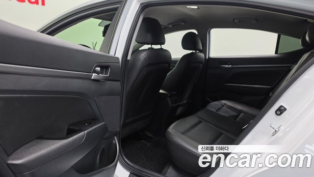 Hyundai Avante (AD) 1.6 GDI Value Plus 2018 — фото 18