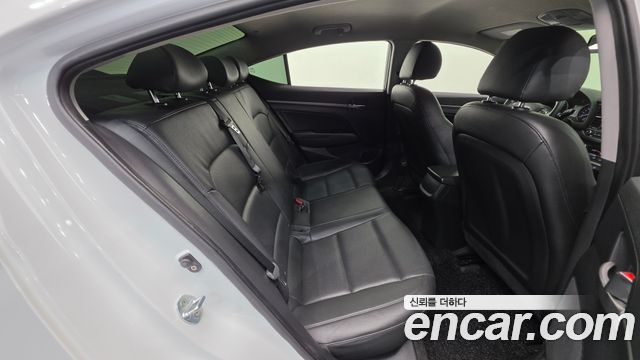 Hyundai Avante (AD) 1.6 GDI Value Plus 2018 — фото 19
