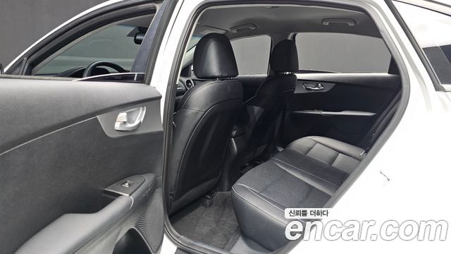 Kia K3 (II) 1.6 Trendy 2023 — фото 12