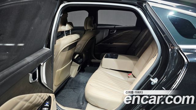 Kia K8 2.5 Gasoline 2WD Signature 2023 — фото 15