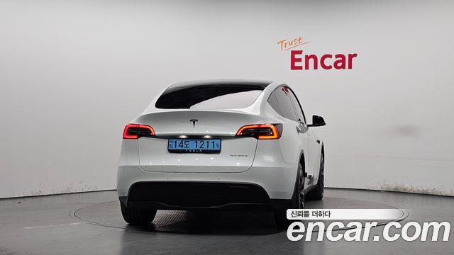 Tesla Model Y Long Range AWD 2021 — фото 4