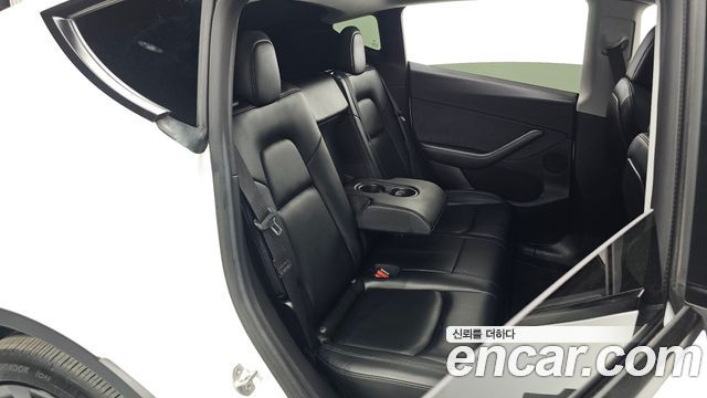 Tesla Model Y Long Range AWD 2021 — фото 12