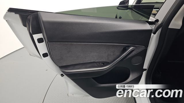 Tesla Model Y Long Range AWD 2021 — фото 25