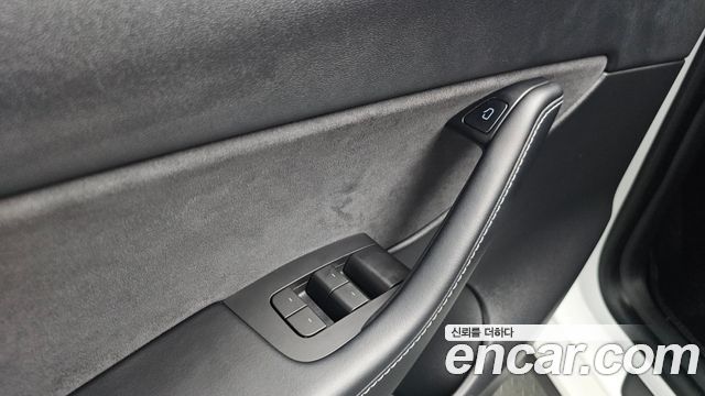 Tesla Model Y Long Range AWD 2021 — фото 29