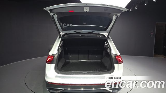 Volkswagen Tiguan (II) 2.0 TDI Prestige 2022 — фото 20