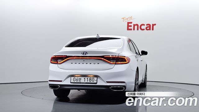 Hyundai Grandeur (IG) 3.0 Exclusive Special 2018 — фото 4