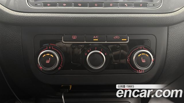 Volkswagen Tiguan 2.0 TDI Comfort 5N 2015 — фото 19