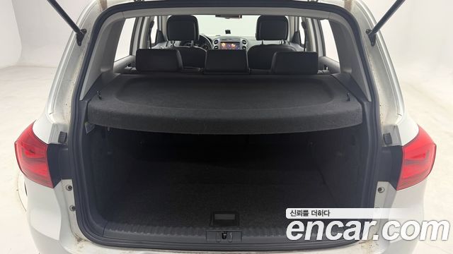 Volkswagen Tiguan 2.0 TDI Comfort 5N 2015 — фото 23