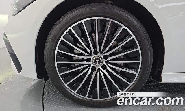 Mercedes-Benz CLE-Class (C236) CLE200 Coupe 2024 — фото 5