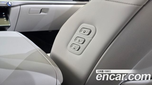 Hyundai Grandeur (GN7) 3.5 Gasoline 2WD Calligraphy 2024 — фото 15