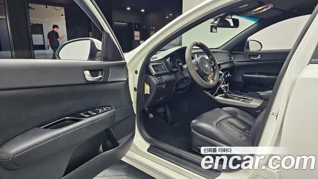 Kia K5 (II) 2.0 MX Prestige 2017 — фото 10